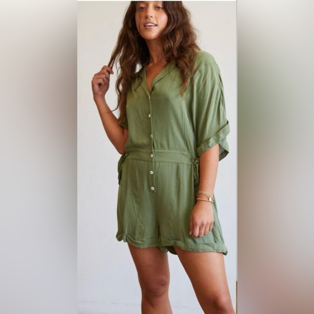 For Days SZ Medium NWT 100% Ecovero Viscose Short Sleeve Utility Romper Green